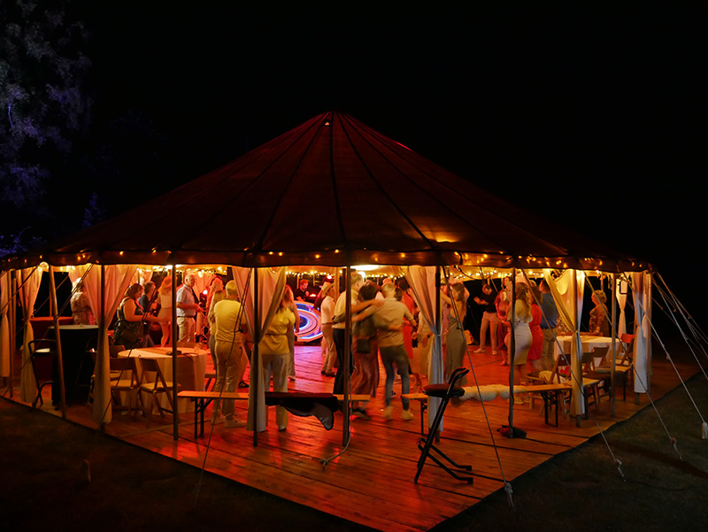 bruiloft tent melody ranch