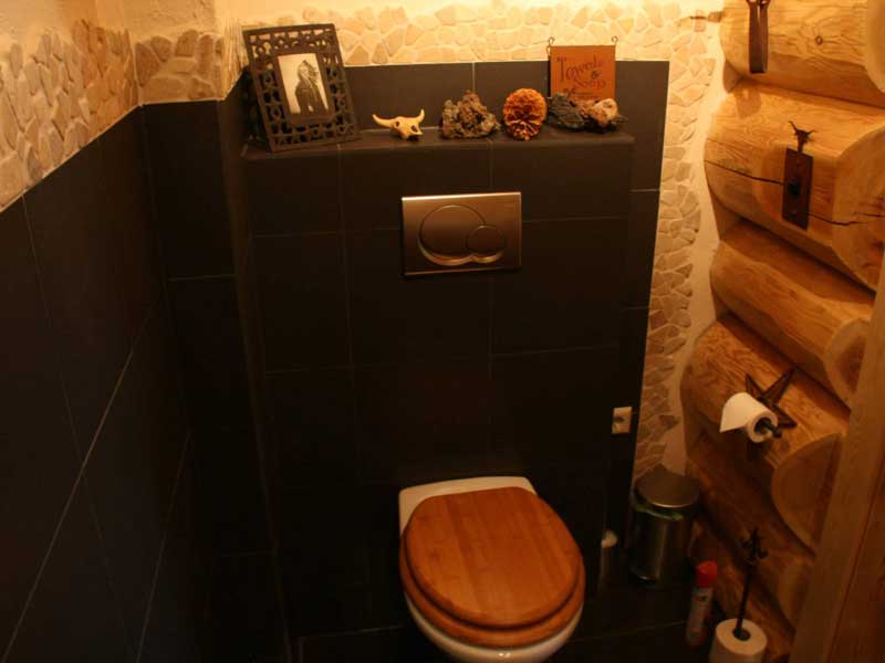toilet main lodge melody ranch