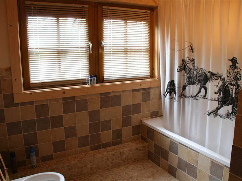 badkamer tweede verdieping woning eigenaren melody ranch